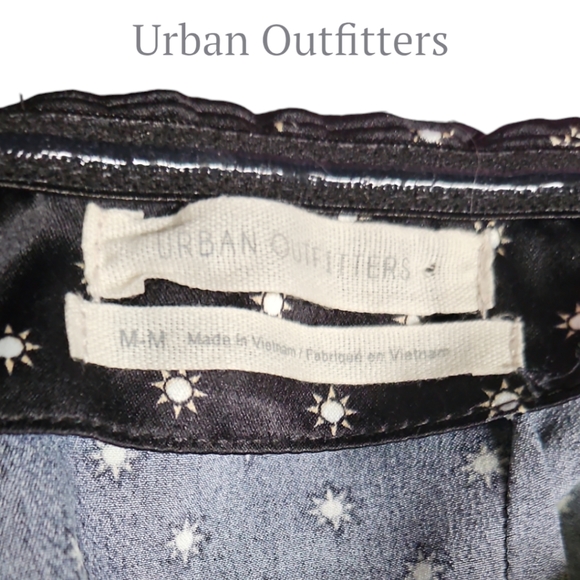 Urban Outfitters off the shoulder crop top - Picture 3 of 3